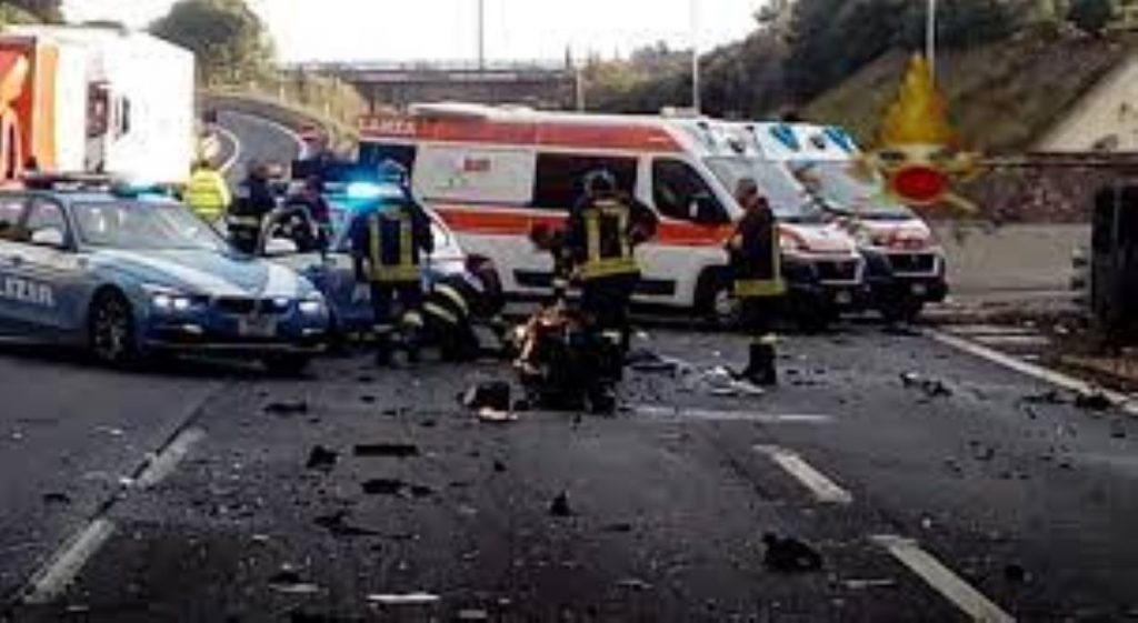 Roma, terribile incidente sul Grande raccordo: due morti