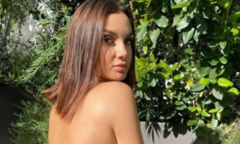 Elettra Lamborghini Completamente Nuda Ora Ho La Vostra Attenzione