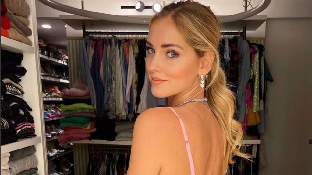 Chiara Ferragni Mette In Mostra Un Lato B Da Urlo: Si Vede Tutto